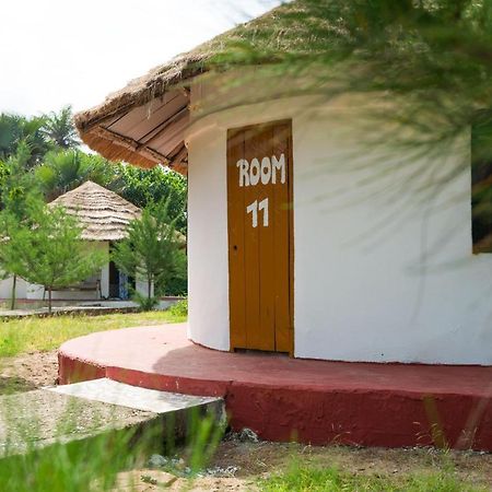 Tamba Kuruba Eco-Lodge Folonko Kültér fotó