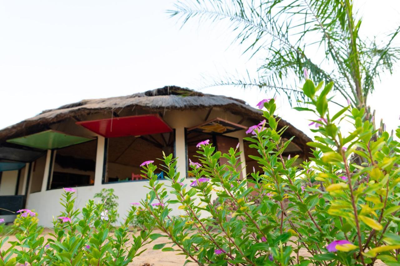Tamba Kuruba Eco-Lodge Folonko Kültér fotó